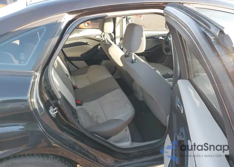 2012 Ford Focus Se z USA, uszkodzony, nr VIN 1FAHP3F27CL289931